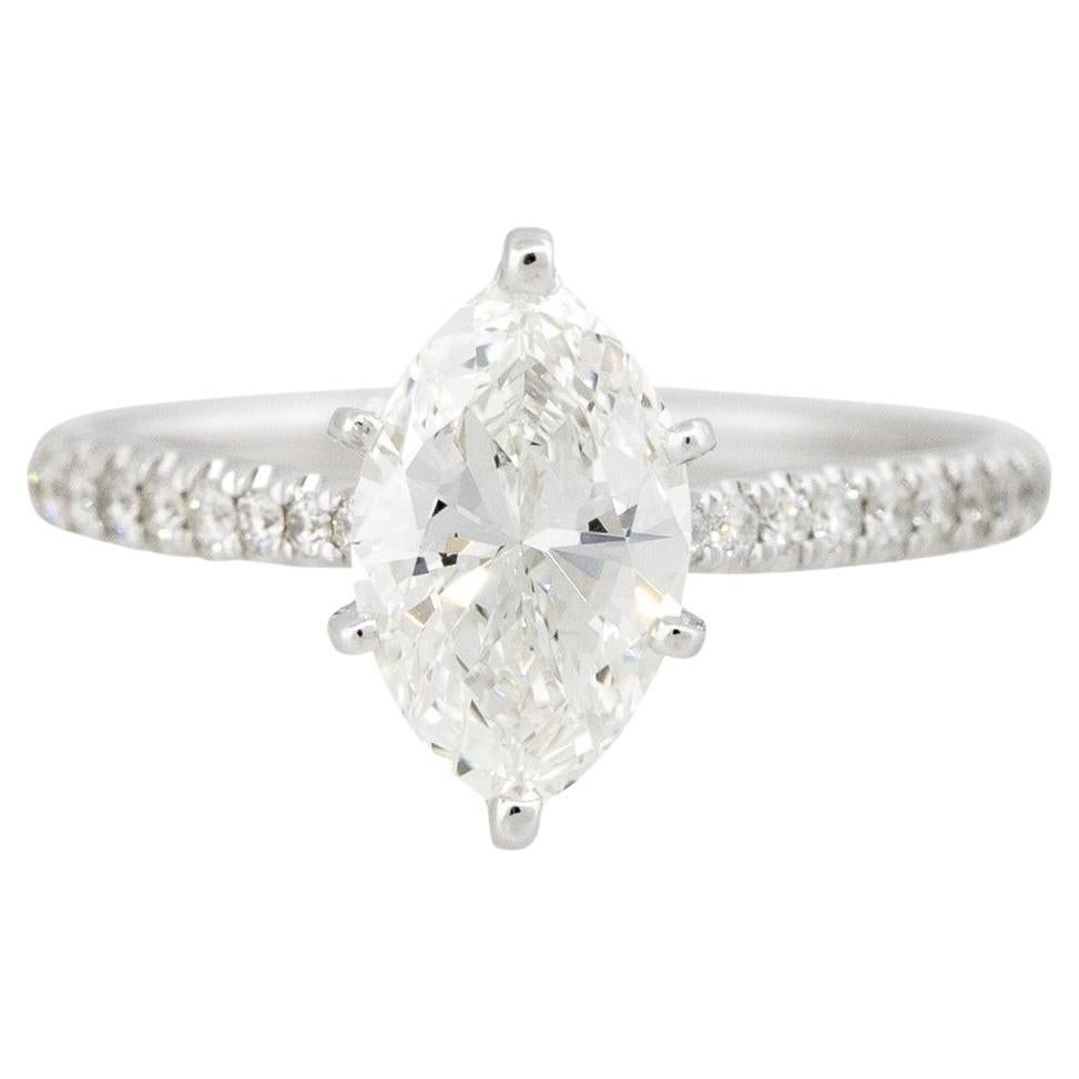 GIA Certified 1.67 Carat Marquise Cut Diamond Engagement Ring 14 Karat In Stock en vente