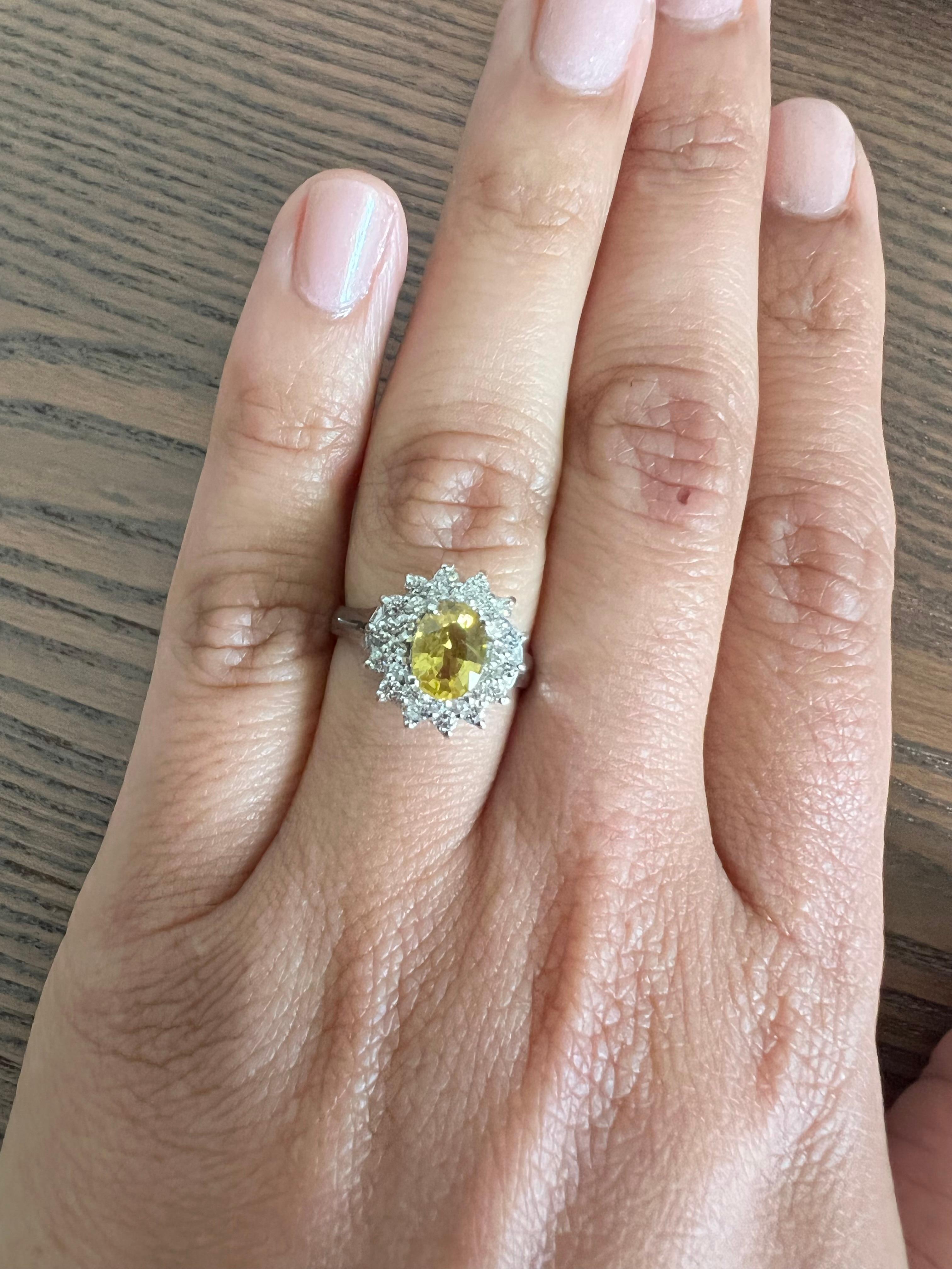 Women's GIA Certified 1.67 Carat Yellow Sapphire Diamond White Gold Ring For Sale