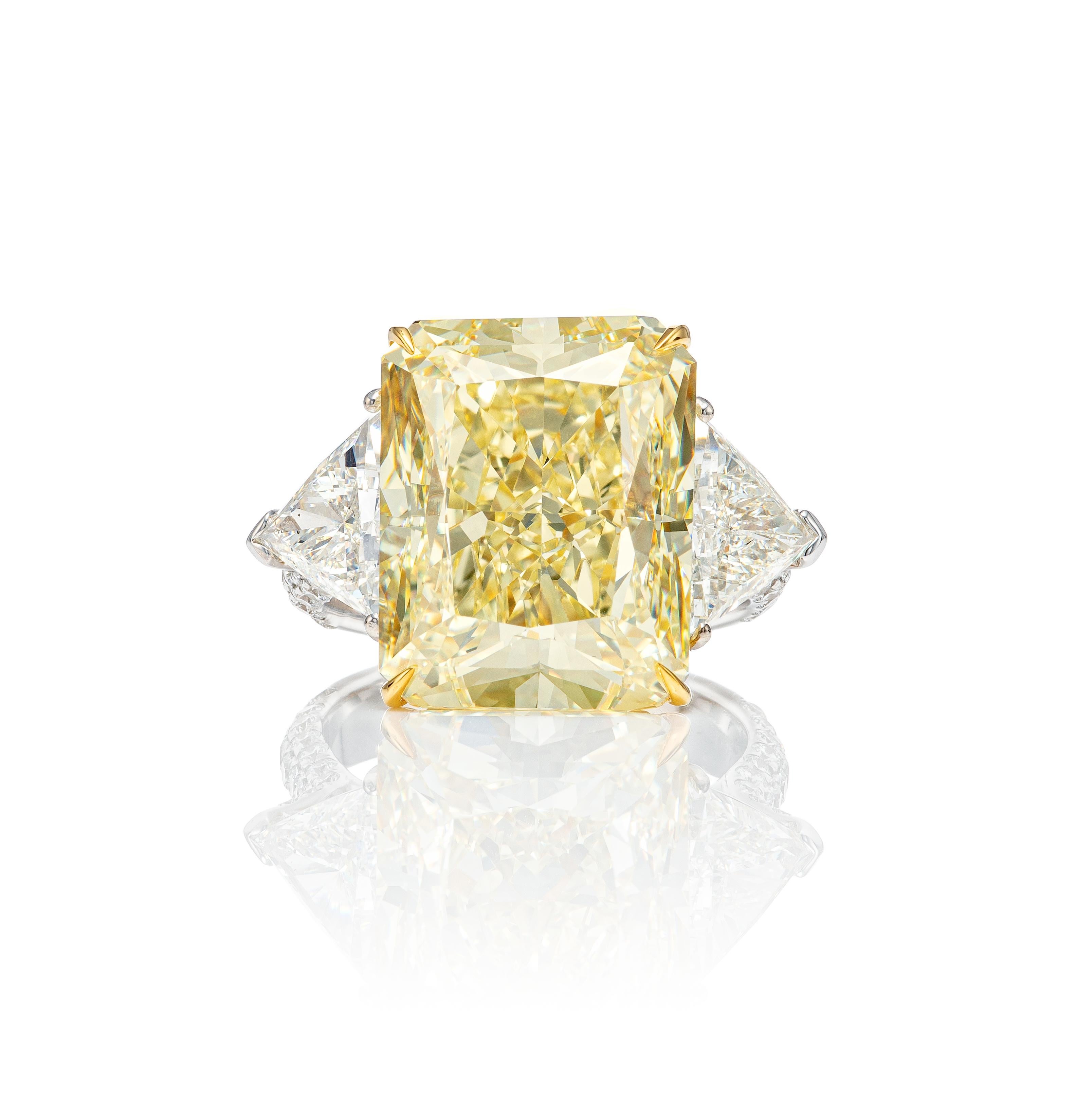 light fancy yellow diamond