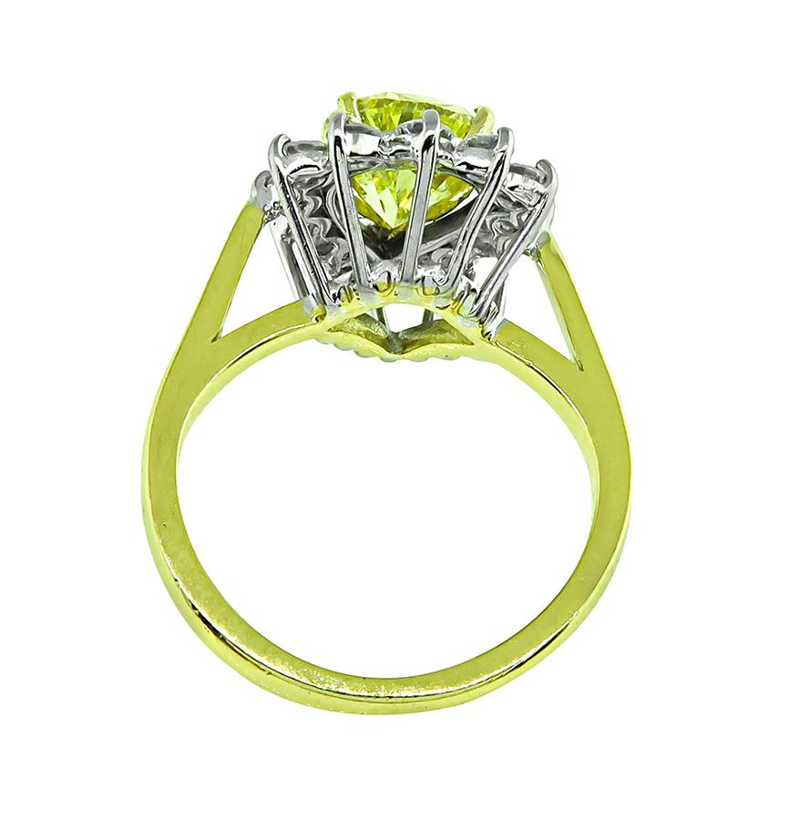 Taille poire Bague de fiançailles en diamant jaune fantaisie naturel de 1,68 carat certifié par le GIA en vente