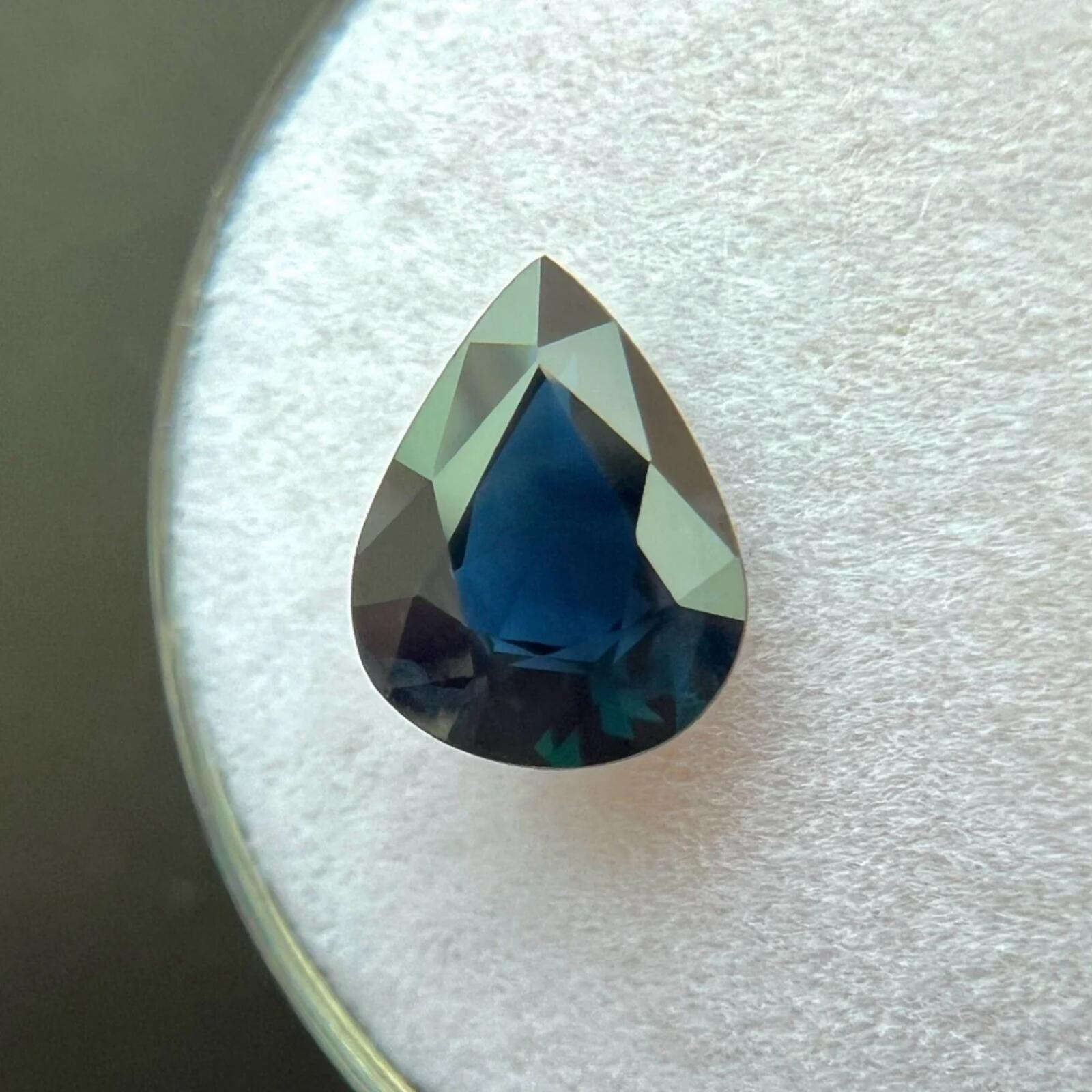 GIA Certificado 1,69ct Azul profundo Zafiro sin tratar Gema corte lágrima pera 9,3x7mm en Nuevo estado para la venta en Birmingham, GB