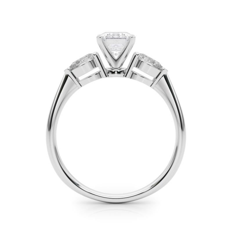 GIA Certified 1.7 Carat Emerald East-West Three-Stone Platinum Diamond Ring (bague à trois pierres en platine) Neuf - En vente à New York, NY