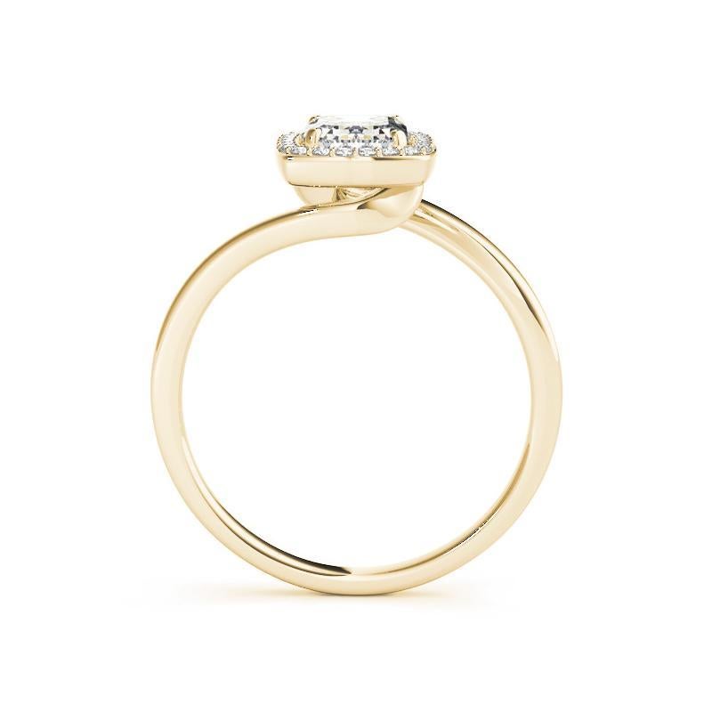 GIA Certified 1,7 Carati Emerald Halo Curved Bypass Diamond Ring In condizioni Nuovo in vendita a New York, NY