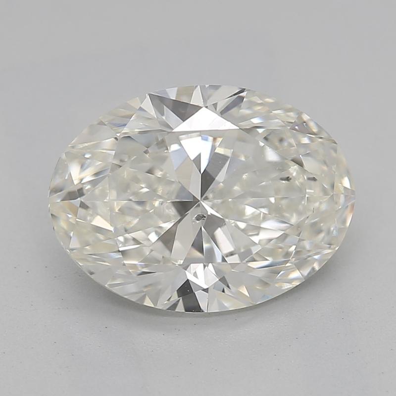 Scopri uno splendido anello con diamante che sfoggia un design incantevole con un diamante ovale centrale di 1.7. Classificato J con SI2, questo squisito diamante irradia brillantezza e chiarezza. Intorno a questo accattivante fulcro c'è un'aureola