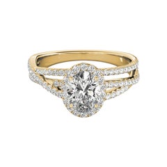 Anello con diamanti in oro giallo certificato GIA da 1.7 carati, con tripla fascia a raggiera ovale e pavé