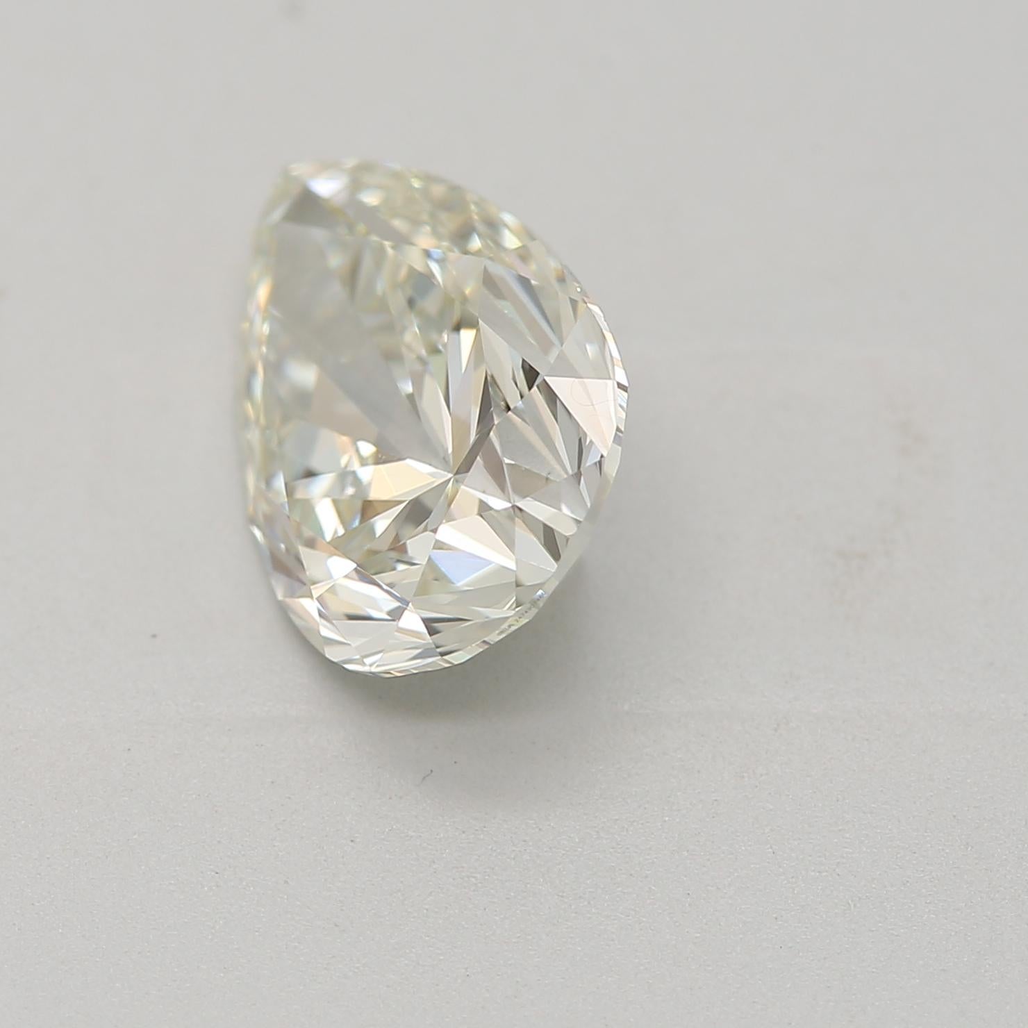 Women's or Men's GIA Certified 1.70 Carat Light Green Yellow VS2 Clarity Diamond For Sale