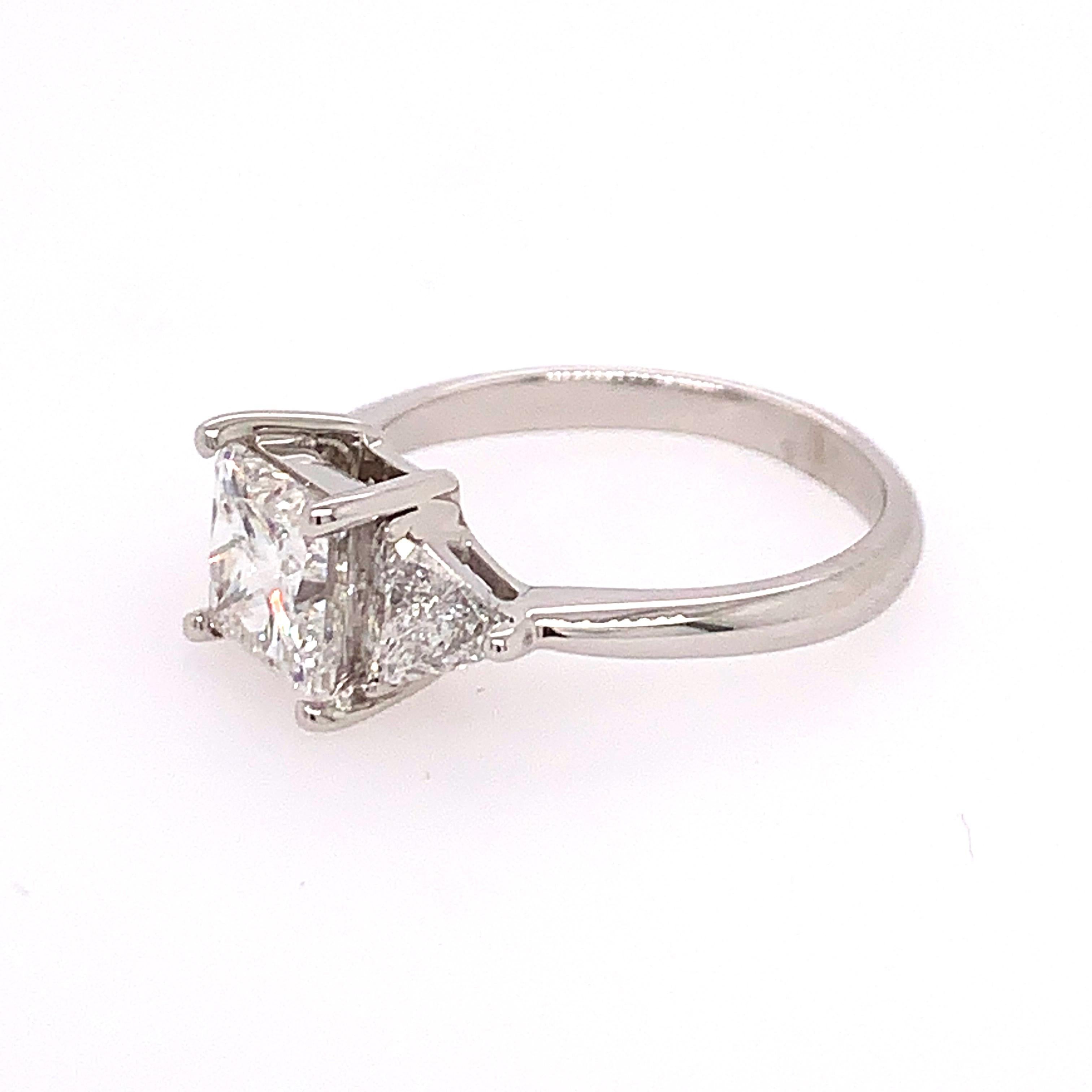 GIA-zertifizierter 1,70 Karat natürlicher Prinzessin-Diamant F VS1 Verlobungsring aus Nichtgold im Zustand „Gut“ im Angebot in Los Angeles, CA