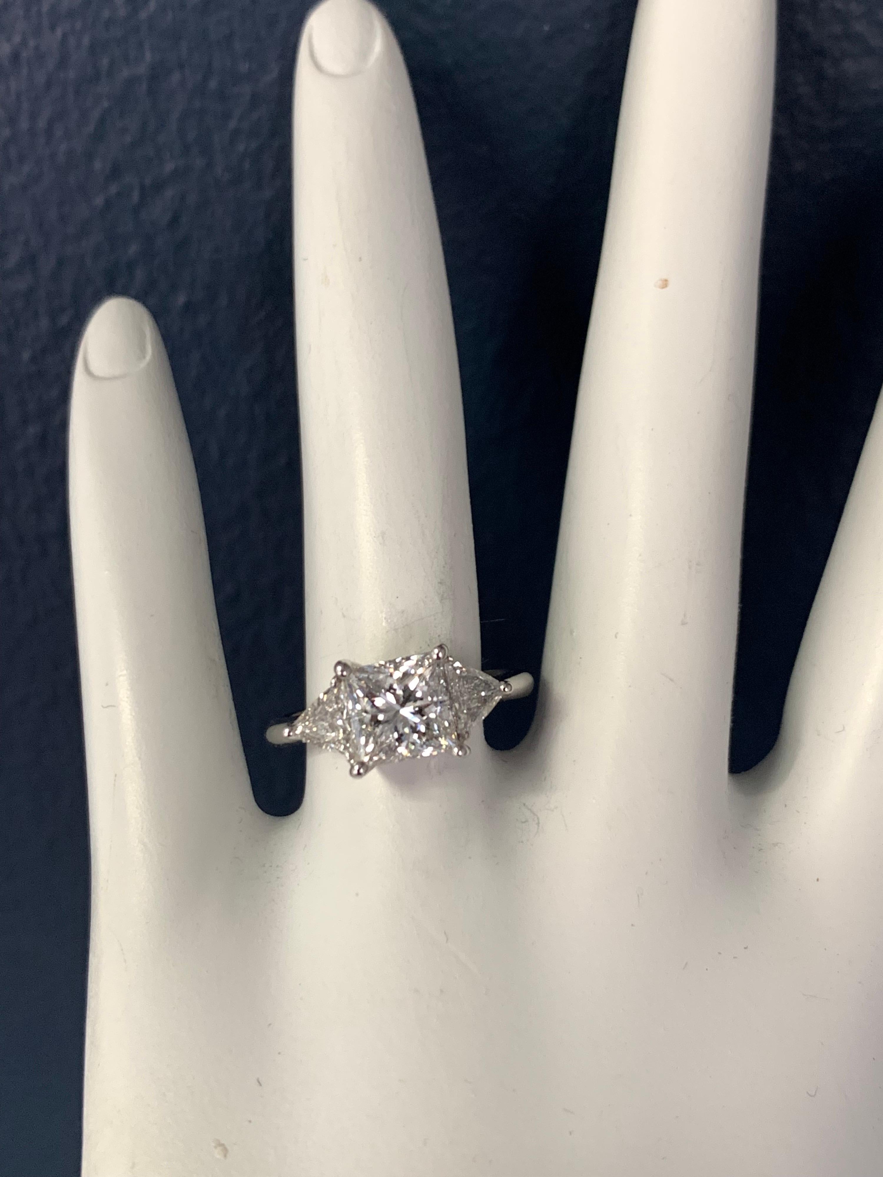 GIA Certified 1.70 Carat Natural Princess Diamond F VS1 Non Gold Engagement Ring In Good Condition For Sale In Los Angeles, CA
