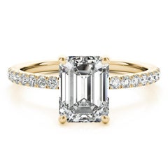 GIA Certified 1.70 Carat Pave Hidden Halo Emerald Bague diamant en or jaune 18K