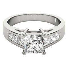 GIA Certified 1,70 Carati Princess Multi-Stone Cathedral Platinum Diamond Ring