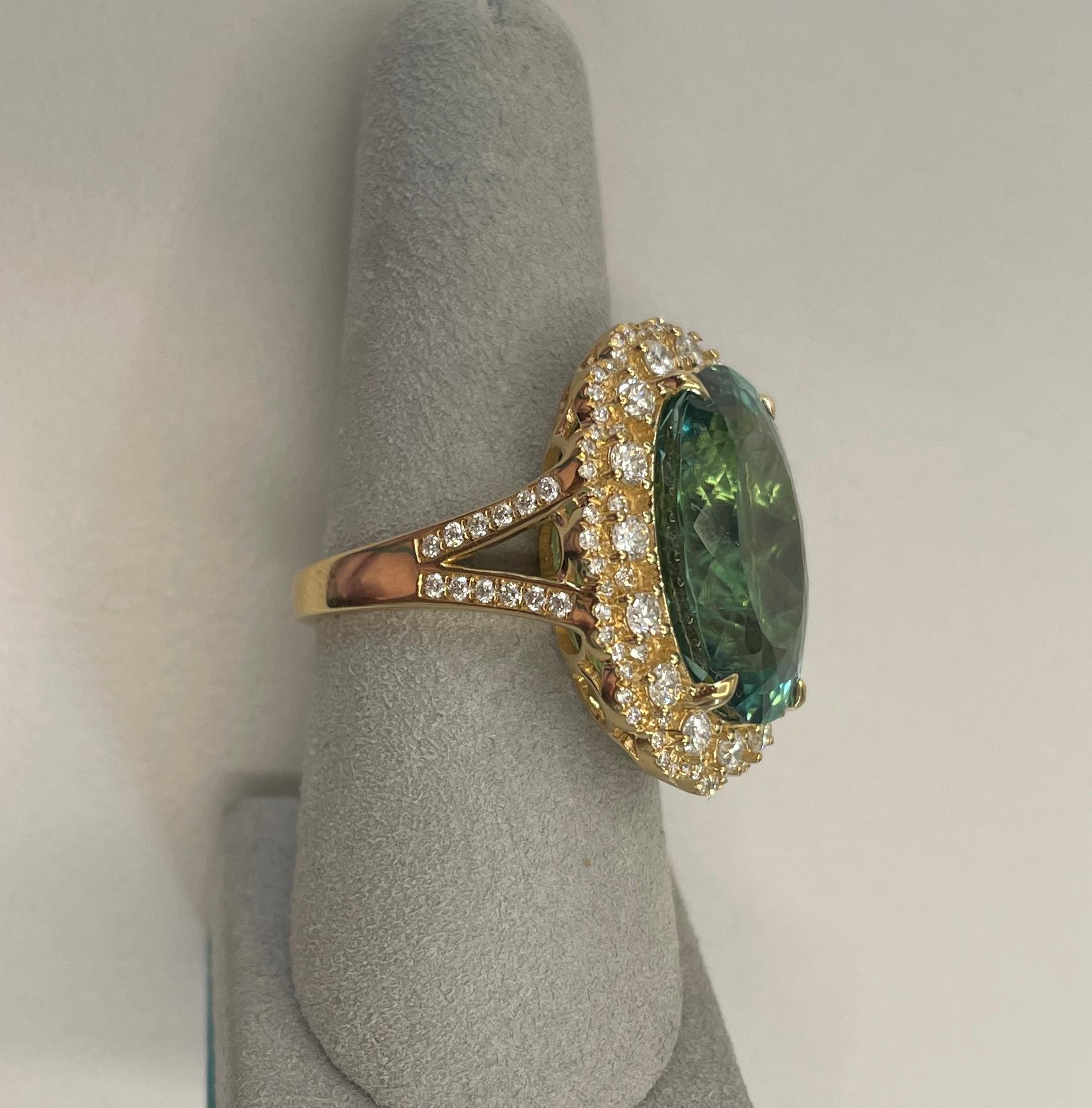 GIA Certified 17.06 Cts Paraiba Tourmaline sets in 18K Yell gold & Diamond Ring In New Condition For Sale In Bayside, NY