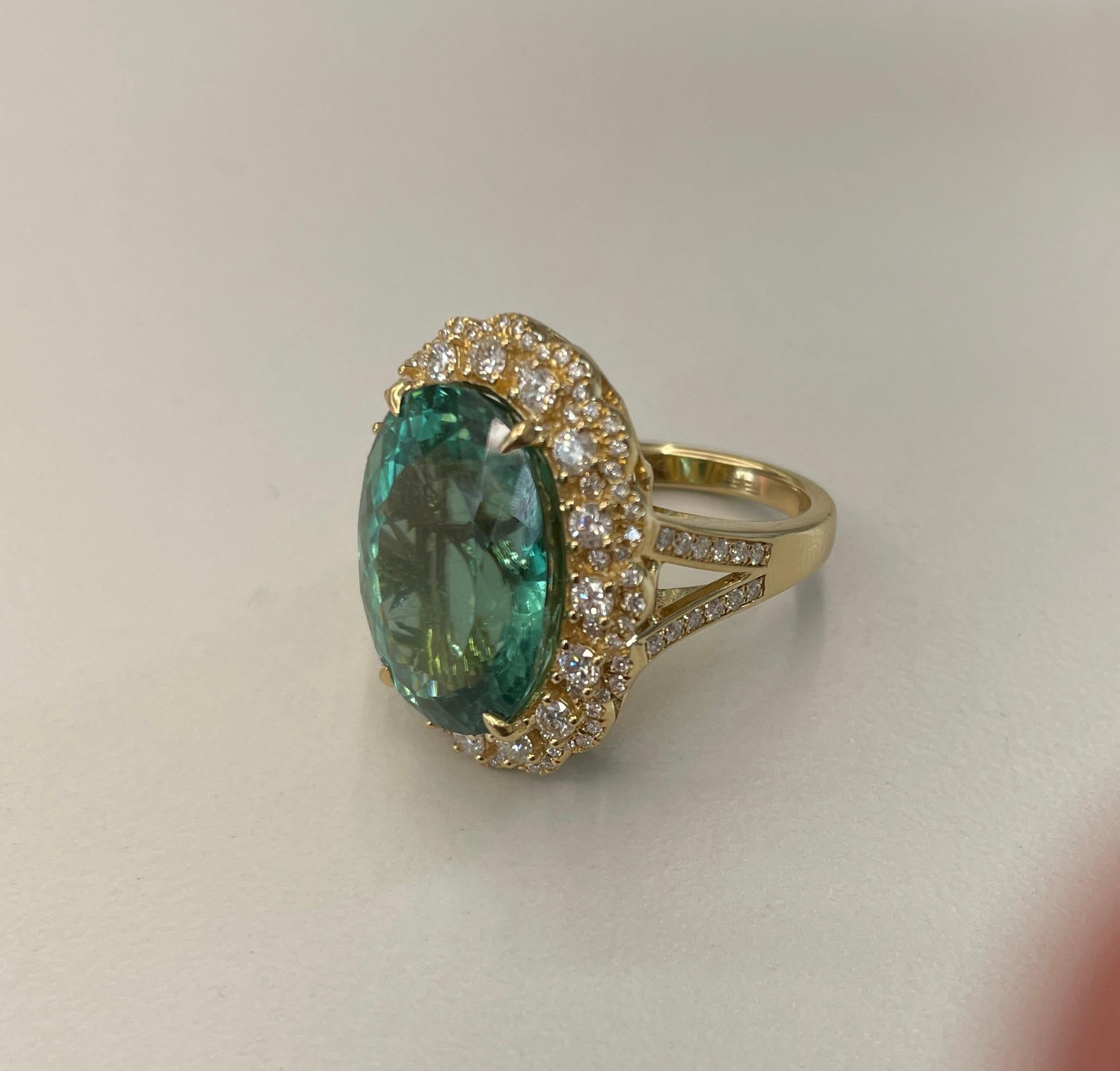 Women's or Men's GIA Certified 17.06 Cts Paraiba Tourmaline sets in 18K Yell gold & Diamond Ring For Sale