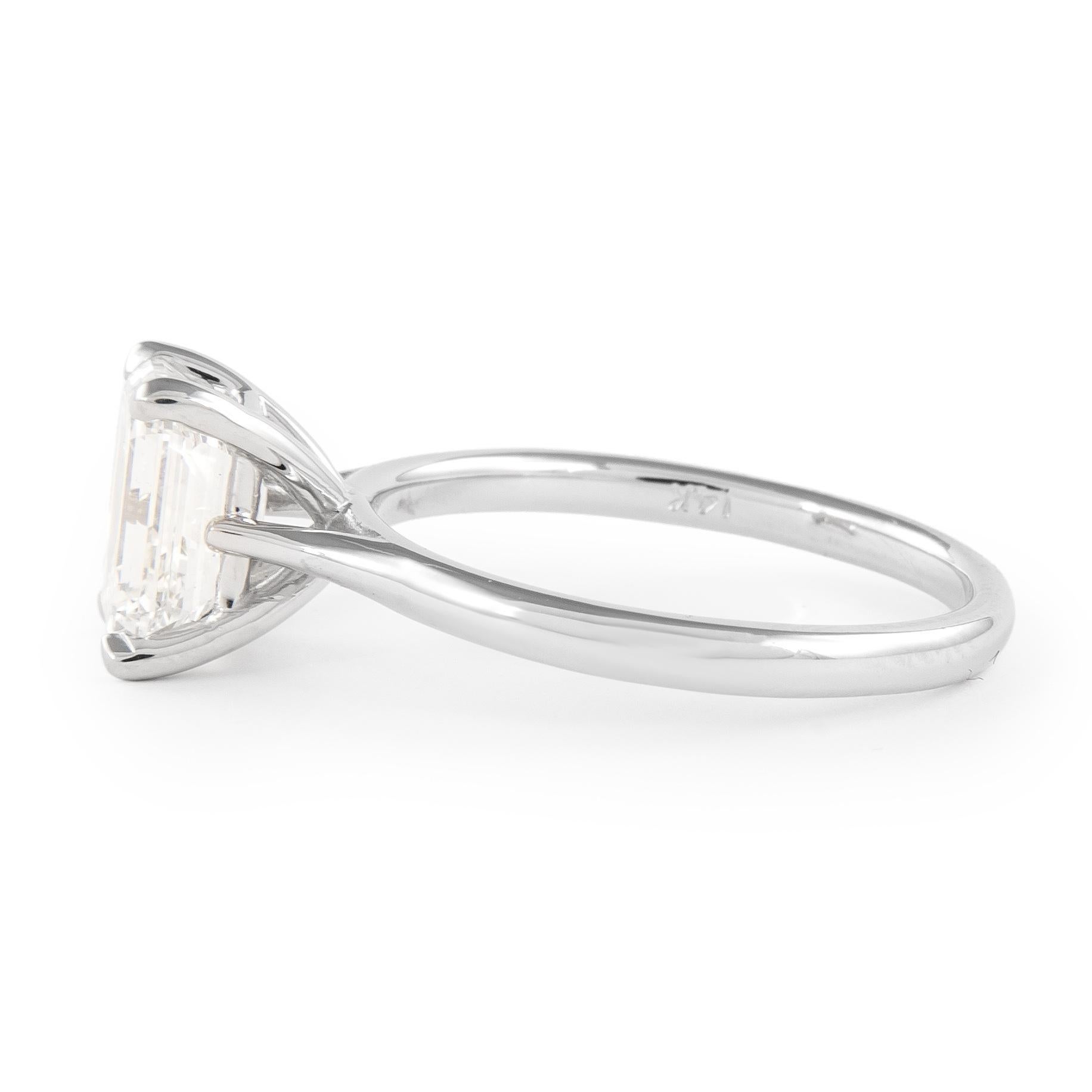 GIA Certified 1.70ct Emerald Cut I VS1 Diamond Engagement Ring White Gold In New Condition For Sale In BEVERLY HILLS, CA