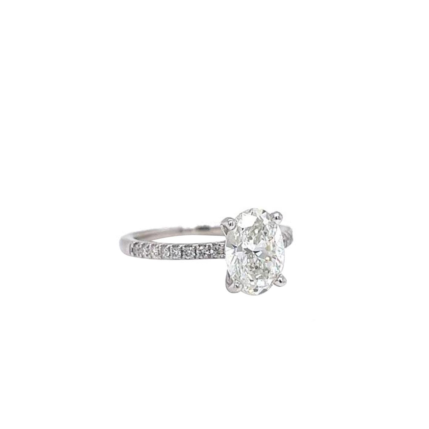 Exceptional GIA 1.70 Carat Oval Diamond with 0.55ct Pave Diamond Ring Flawless For Sale 2