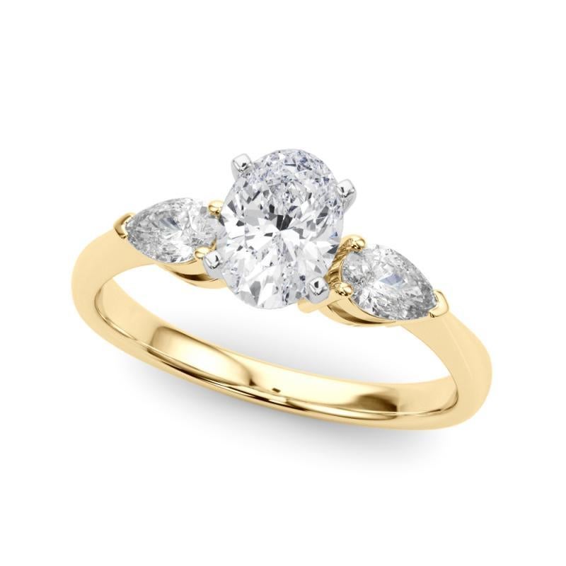 Taglio ovale Anello con diamante ovale est-ovest a tre pietre certificato GIA da 1,71 carati in vendita