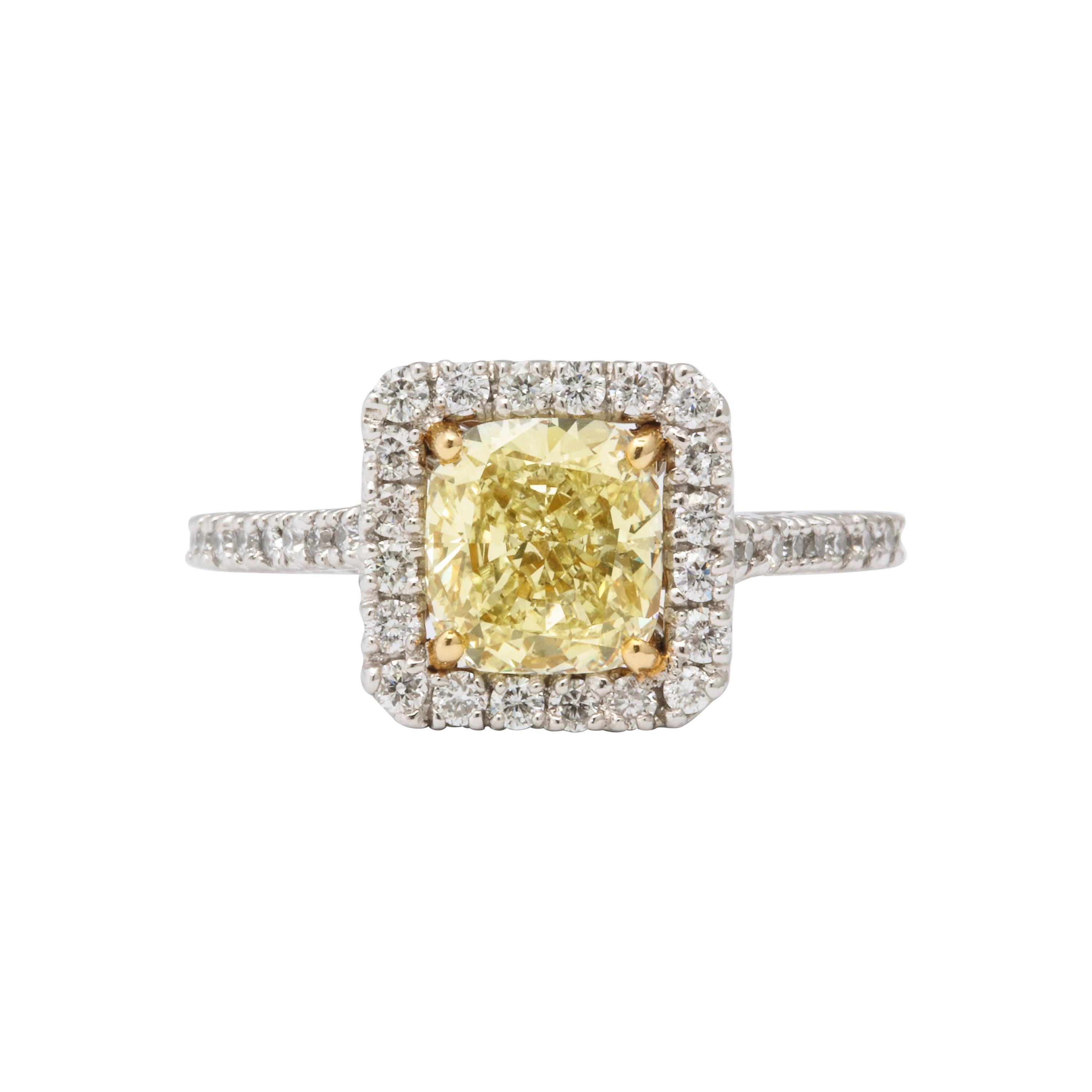 Bague de fiançailles en diamant jaune certifié GIA de 1,71 carat