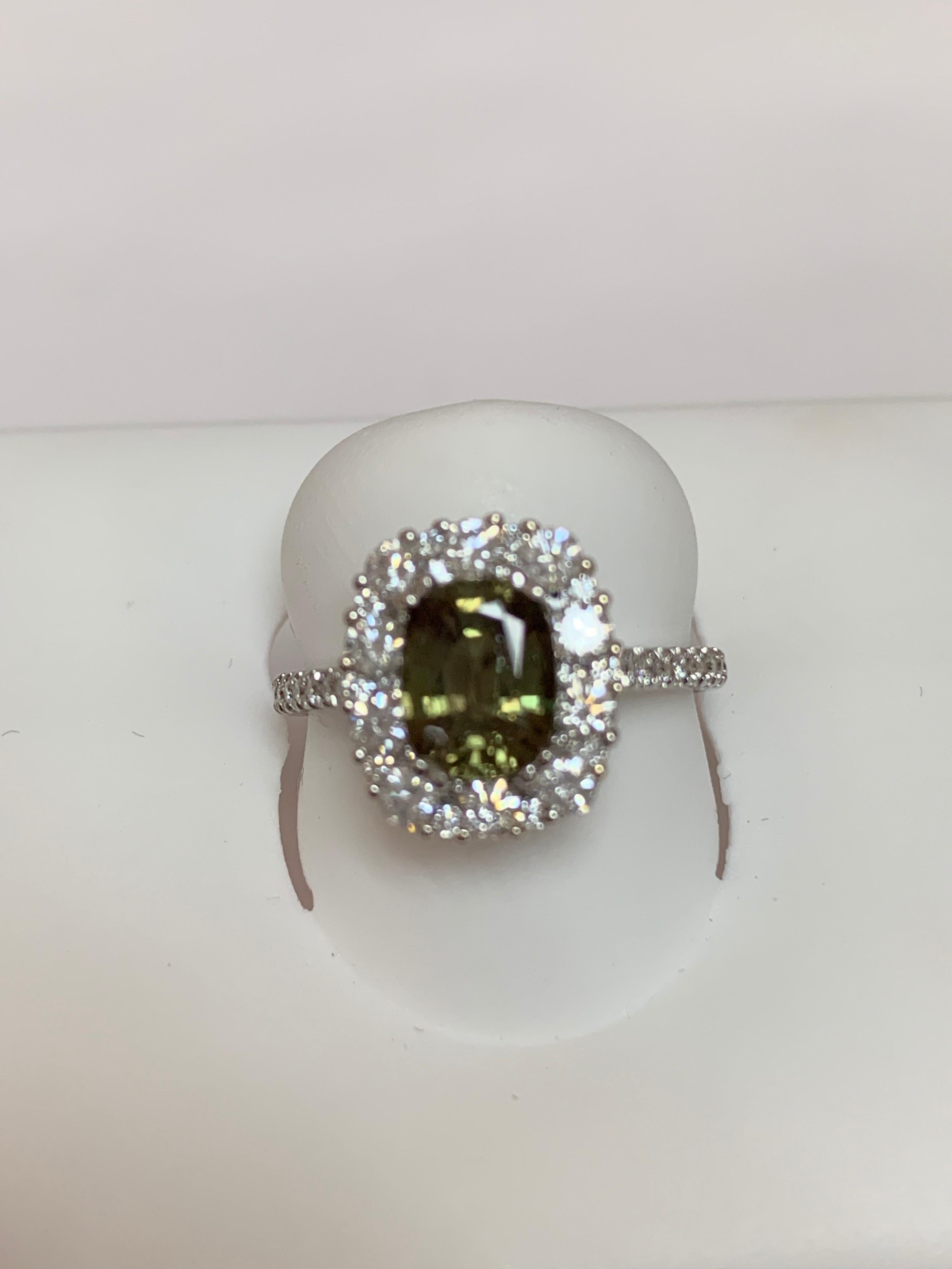 GIA Certified 1.72 Carat Alexandrite Ring In New Condition For Sale In Trumbull, CT