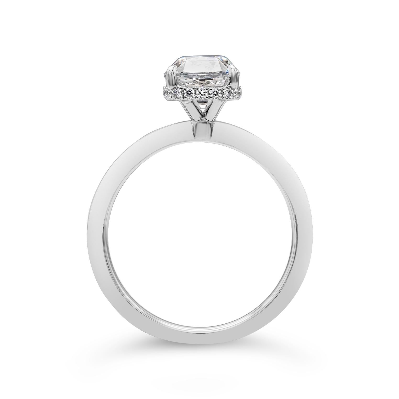 Taille coussin GIA Certified 1.72 Carats Antique Cushion Cut Diamond Solitaire Engagement Ring en vente