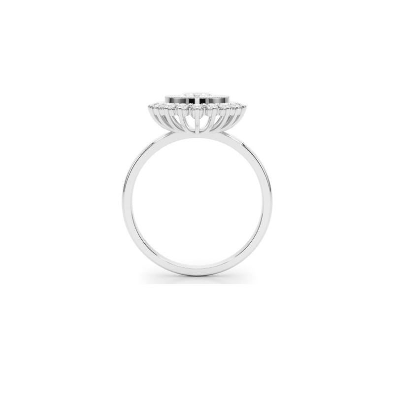 Donna Anello di diamanti in platino con fiore d'epoca e cluster ovale da 1.72 carati certificato GIA in vendita