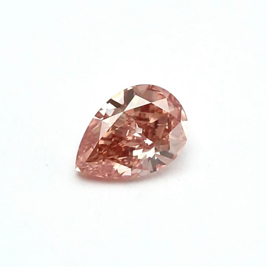 GIA Certified - 1.72 Carats Fancy Intense Orangy Pink Diamond In New Condition For Sale In Ramat Gan, IL