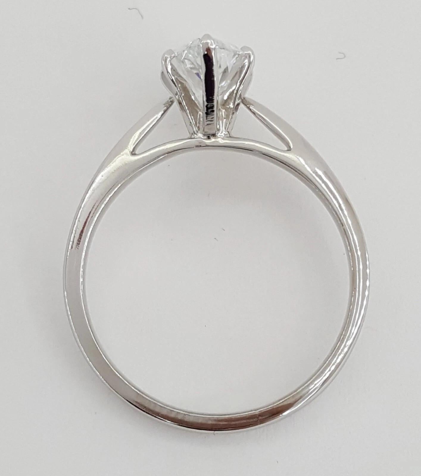 Taille Marquise Bague solitaire à diamant Marquise Brilliante certifiée GIA de 1,72 ct en vente