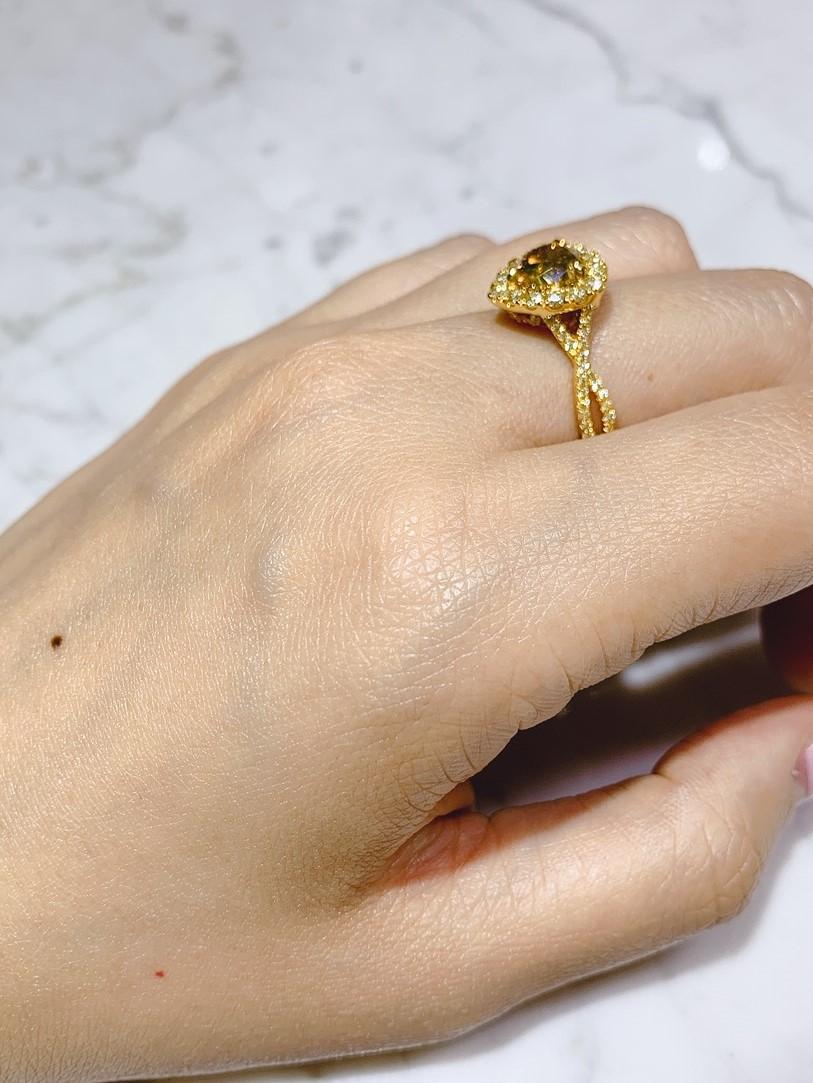 KAHN GIA Certified 1.74 Carat Fancy Yellow Diamond Ring For Sale 3