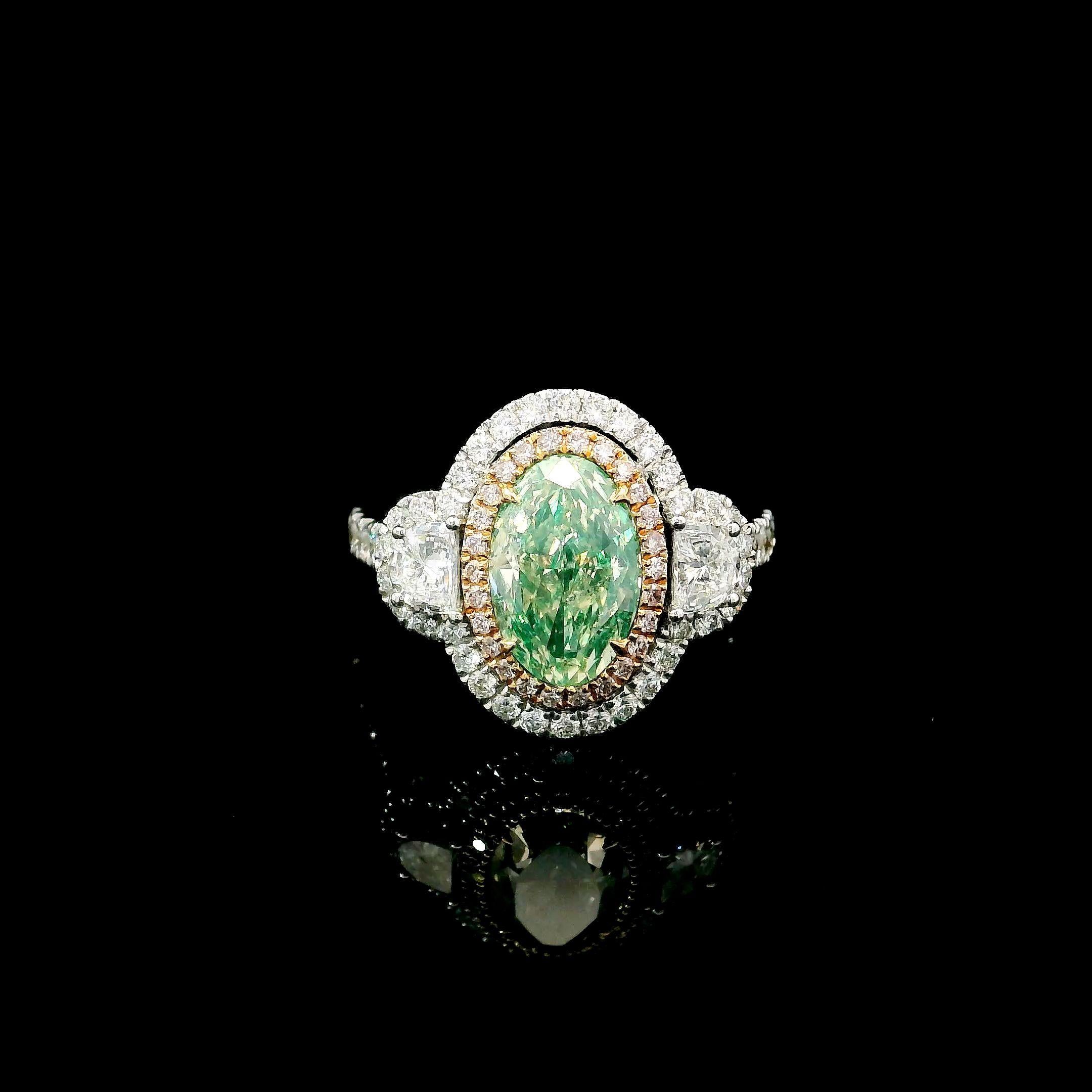 Anello in oro bianco 18 carati con diamanti
  
  Colore e caratura dell'oro: Oro bianco 18kt
  Peso: 4.70 grammi
  
  Imposta con...
  Tipo di pietra: Diamanti
  Forma: Ovale
  Carati: 1,74 ct
  Colore: Giallo chiaro fantasia
  Chiarezza: SI2
  
 