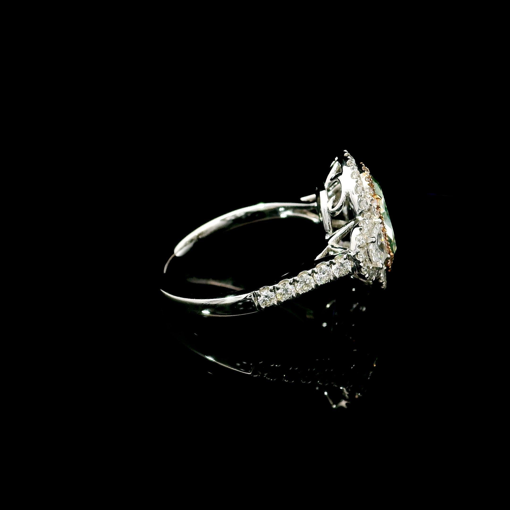 Anello con diamante certificato GIA da 1,74 carati, di colore giallo chiaro e verdastro, purezza SI2 in vendita 2