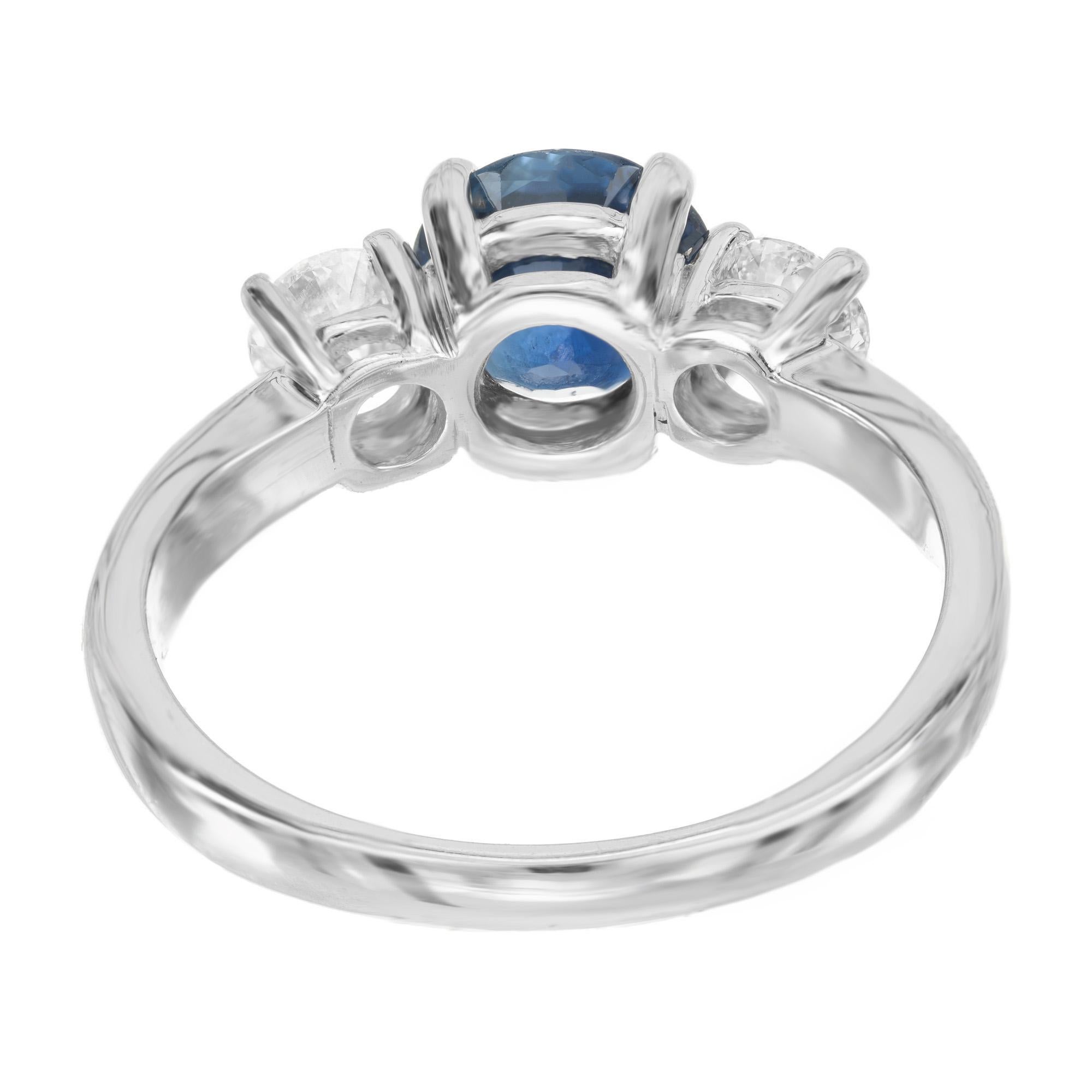 GIA Certified 1.74 Carat Sapphire Diamond Gold Three-Stone Engagement Ring For Sale 2