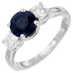 Verlobungsring mit drei Steinen, GIA-zertifizierter 1,74 Karat Saphir, Diamant in Gold