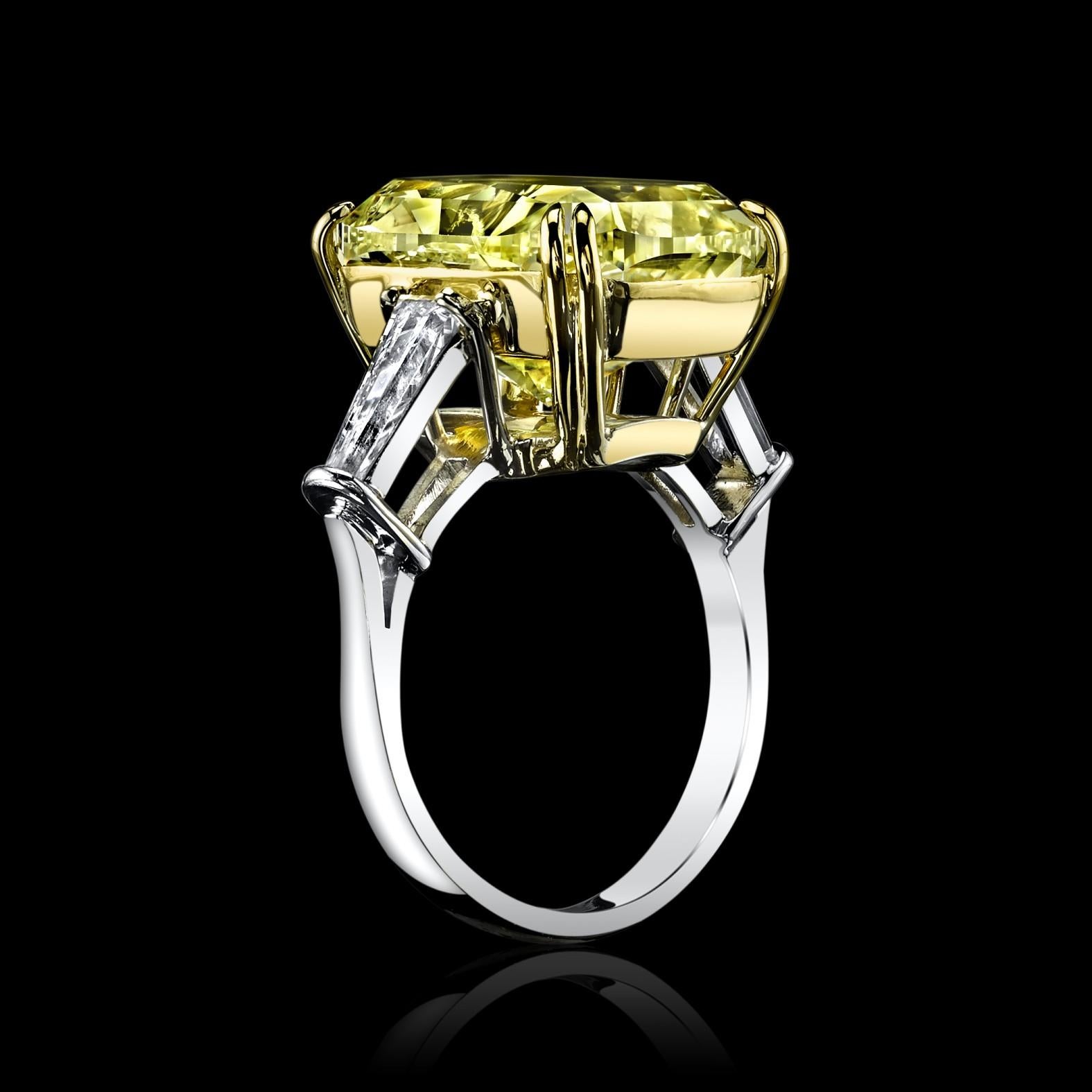 GIA Certified 17.49 Carat Cushion Cut Fancy Light Yellow Diamond Ring In New Condition For Sale In Calabasas, CA