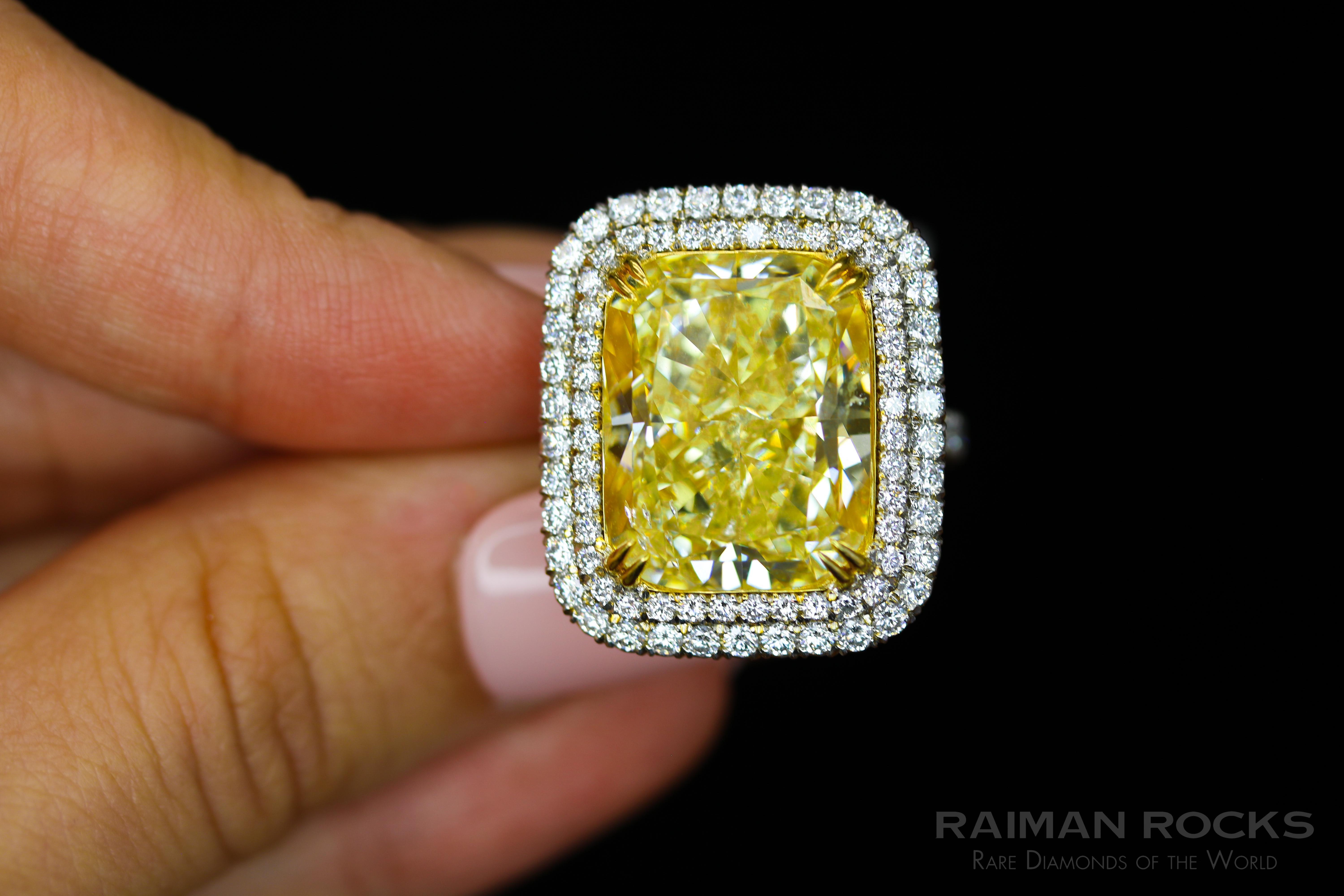 Women's GIA Certified 17.49 Carat Cushion Cut Fancy Light Yellow Diamond Ring For Sale