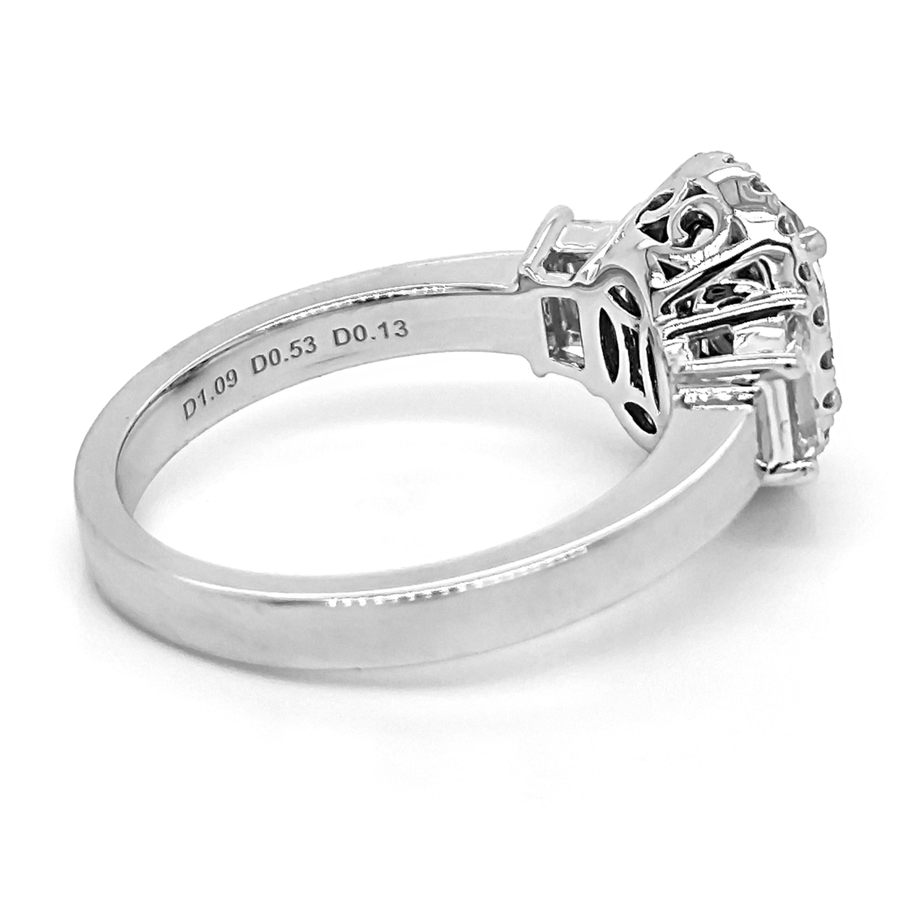 23 Weiße Diamanten: 1,75 Karat
Metall: 18K Weißgold, 5,80 Gramm
GIA-Zertifikat # 5231177593
