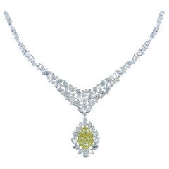 Collana di diamanti bianchi e gialli certificata GIA da 17,55 carati in oro 18k