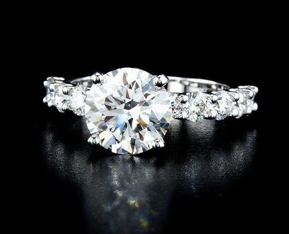 vvs1 diamond engagement ring