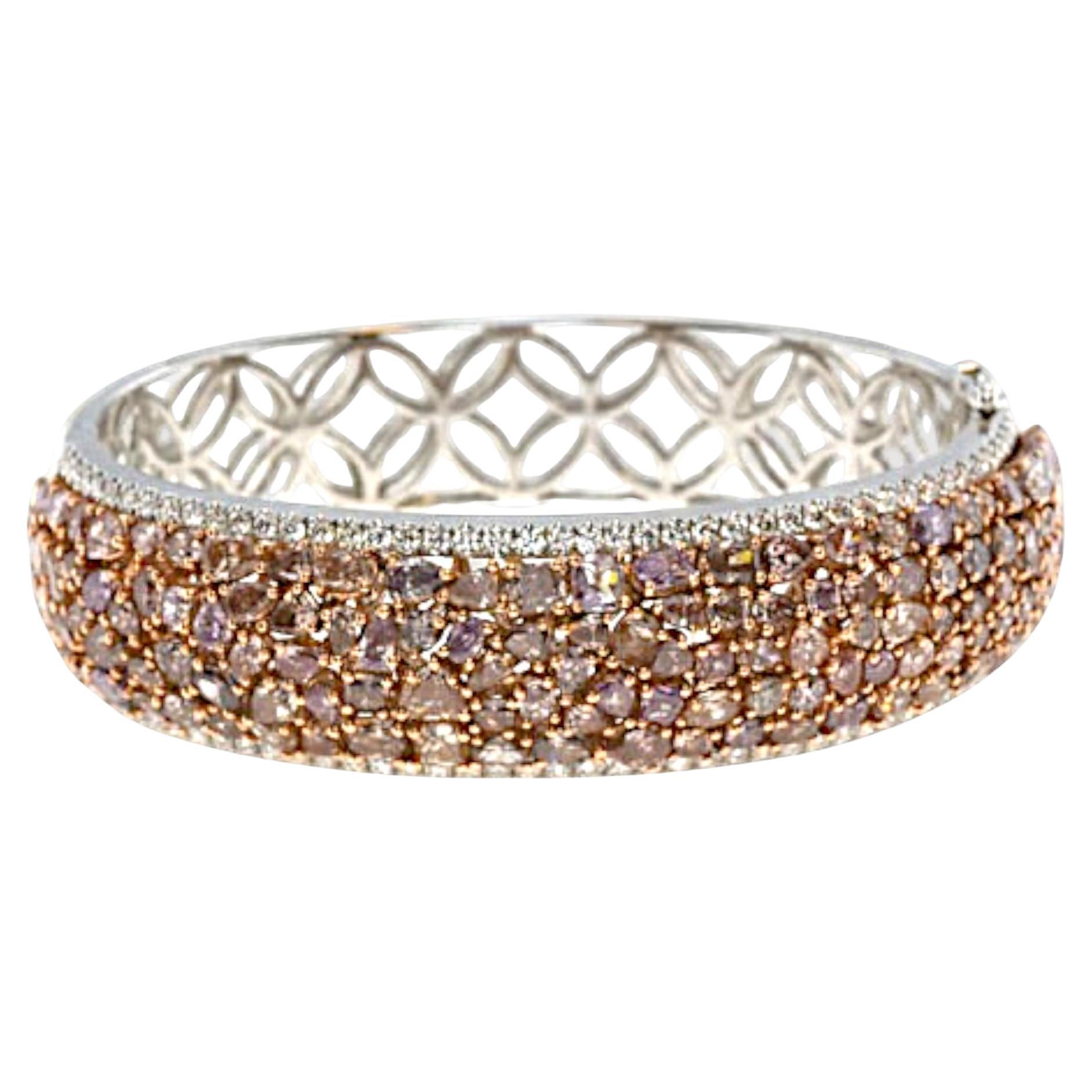 Bracciale in oro bianco con diamanti fantasia certificati GIA da 17,7 carati in vendita