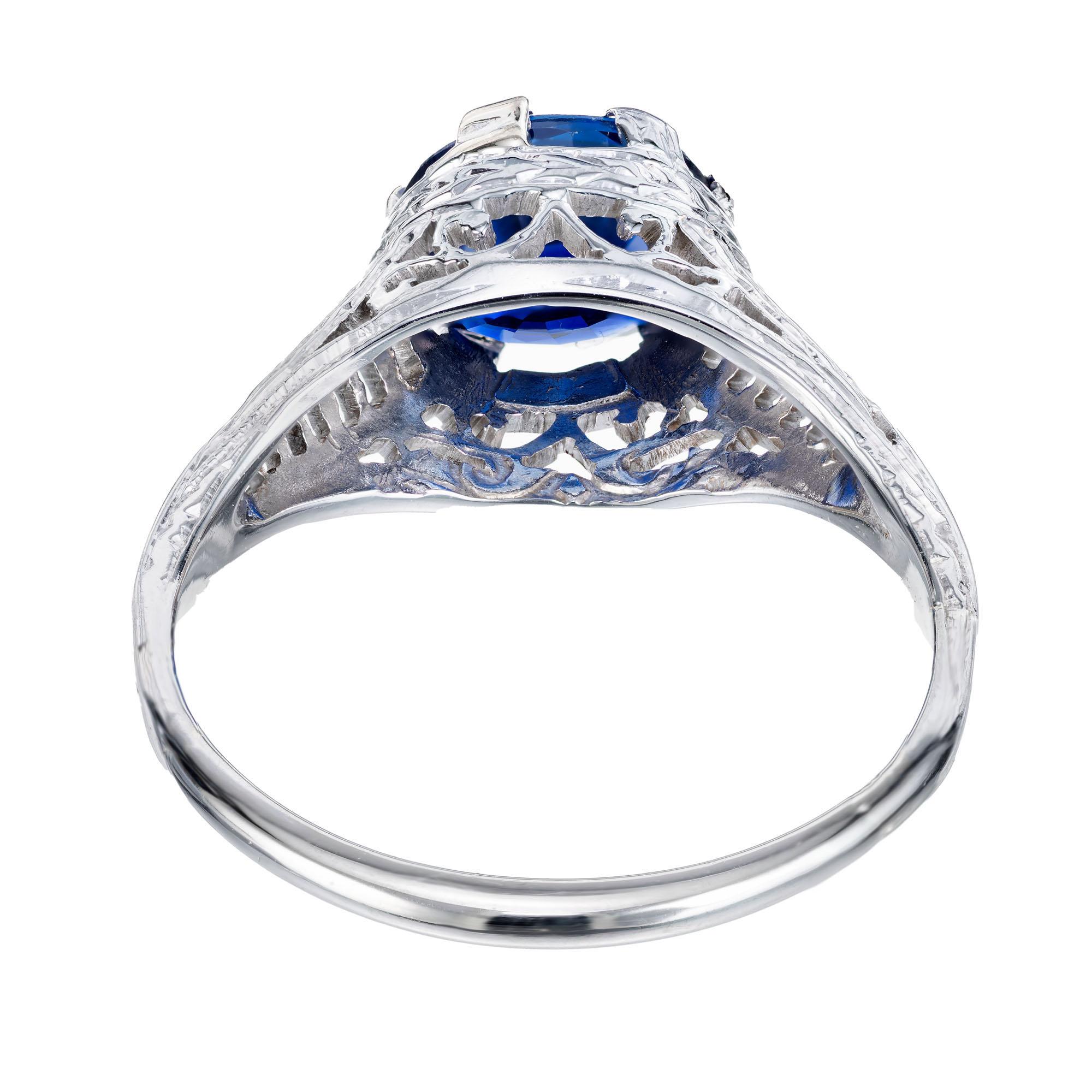 GIA Certified 1.77 Carat Oval Sapphire Gold Filigree Art Deco Engagement Ring In Good Condition For Sale In Stamford, CT