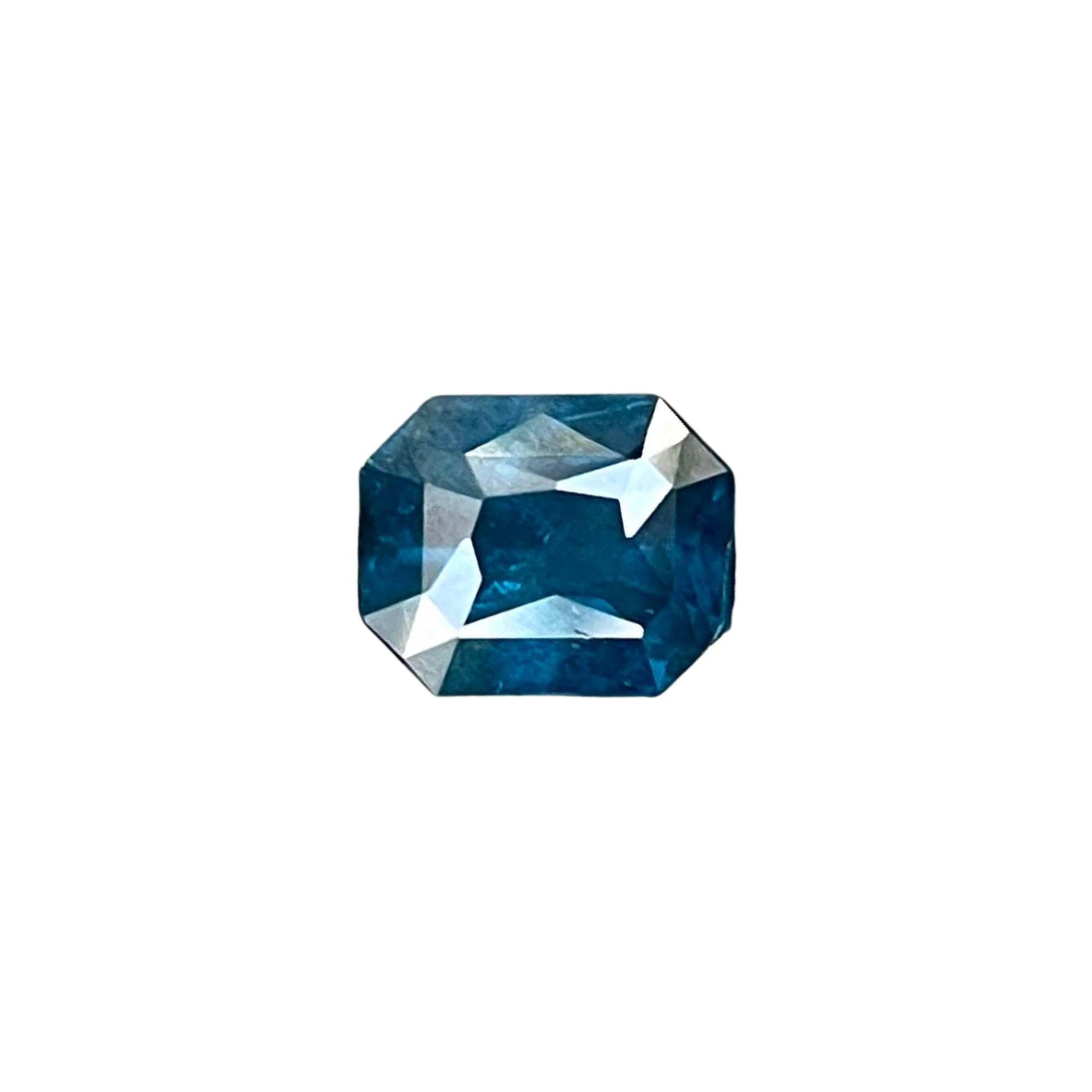 GIA Certified 1.77 carats Cobalt Blue Spinel Stone Brilliant Cut Natural Gem For Sale 4