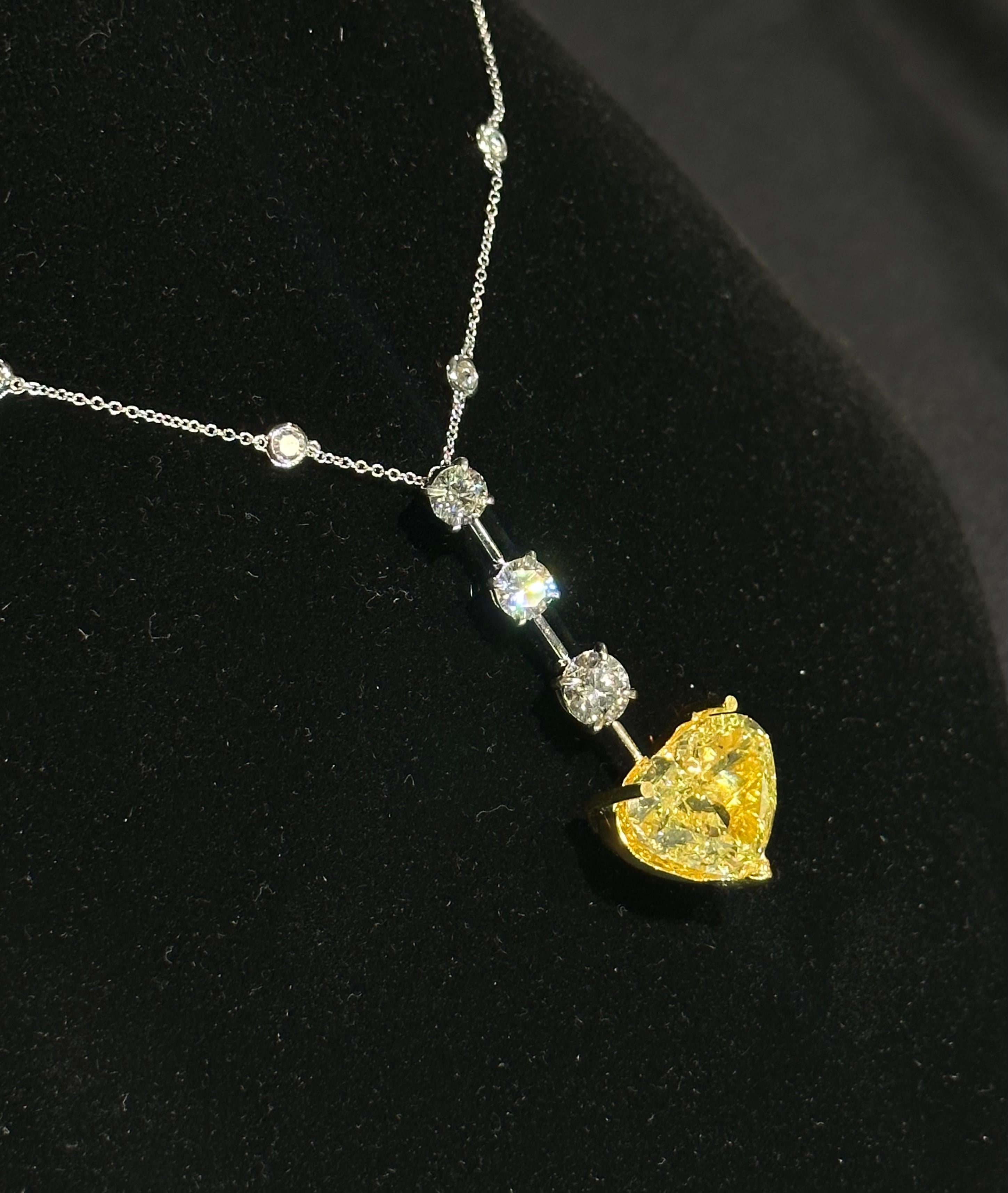 Artisan GIA Certified 17.70 Carat Natural Fancy Yellow Heart and White Diamond  Necklace