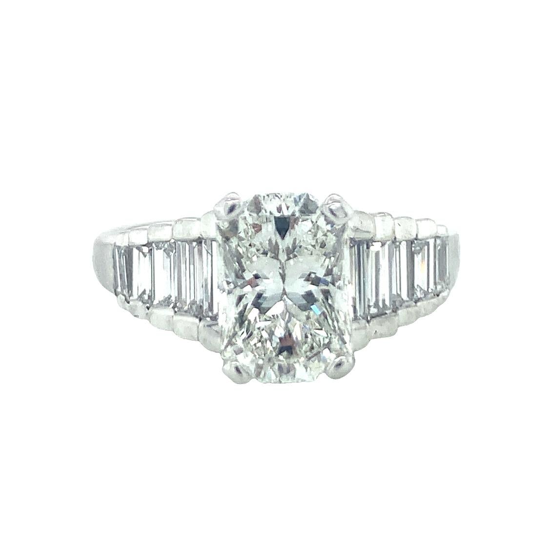 GIA Certified 1.79 Carat Diamond Platinum Engagement Ring In Excellent Condition For Sale In Beverly Hills, CA