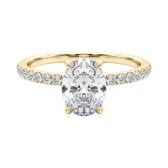 GIA Certified 1,79 Carati Oval Hidden Halo Pave Anello con diamanti in oro giallo 18K