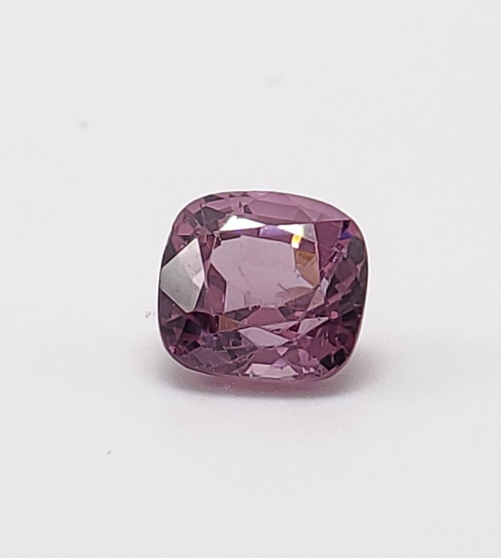 GIA Certified 1.79 Carat Spinel In New Condition For Sale In Brooklyn, NY