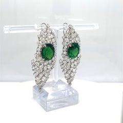 Orecchini pendenti di diamanti con granato tsavorite taglio ovale certificati GIA da 17,97 carati