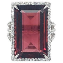 GIA-zertifizierter 17,98 Karat rosa Turmalin-Diamant-Ring