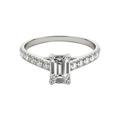 Anillo de diamantes de platino en espiral entrelazado con esmeralda de 1,7 ct y pavé certificado por GIA