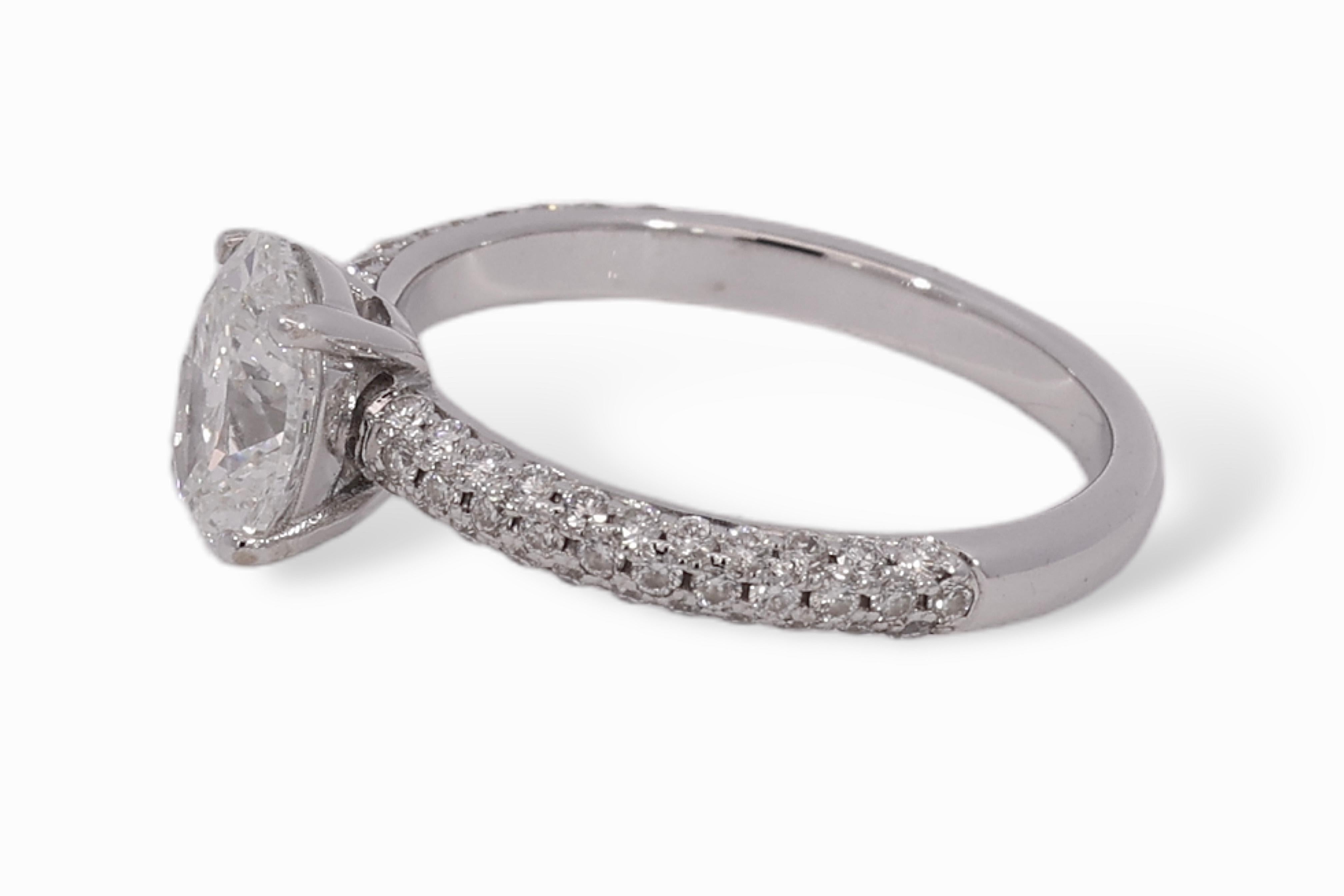 0.7 ct oval diamond ring