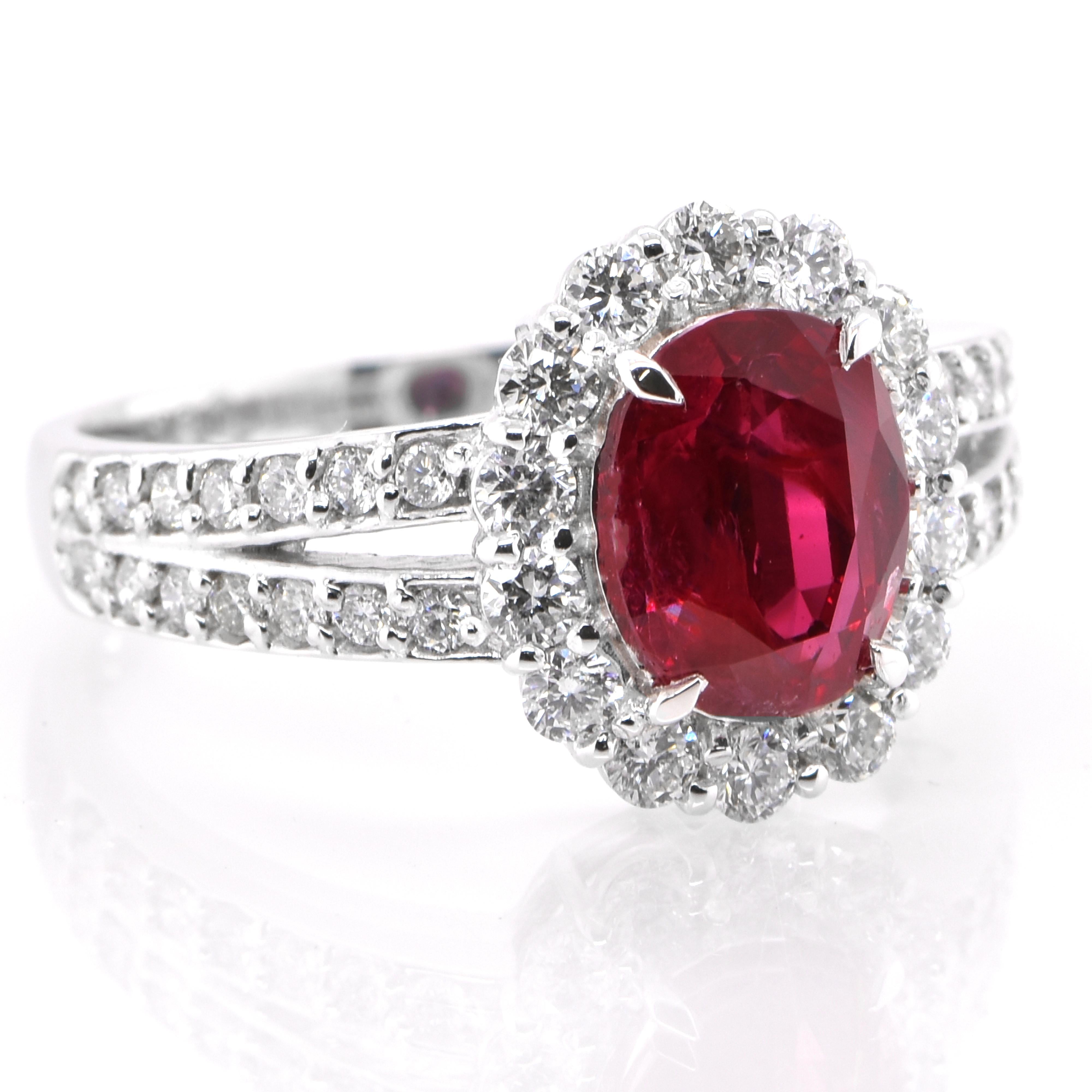 GIA-zertifizierter 1,80 Karat Siam 'Thailand' Rubin-Ring aus Platin (Moderne)