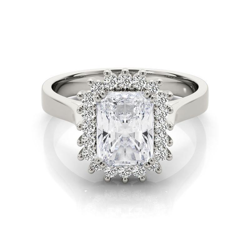 Anello di diamanti in platino con diamante radiante vintage a grappolo da 1,80 carati certificato GIA in vendita