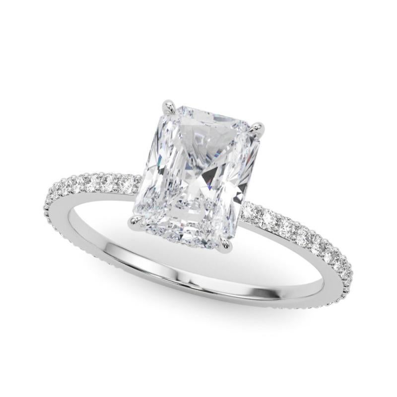 Anillo de diamantes en platino con halo oculto radiante de 1.81 quilates certificado por GIA Corte radiante en venta