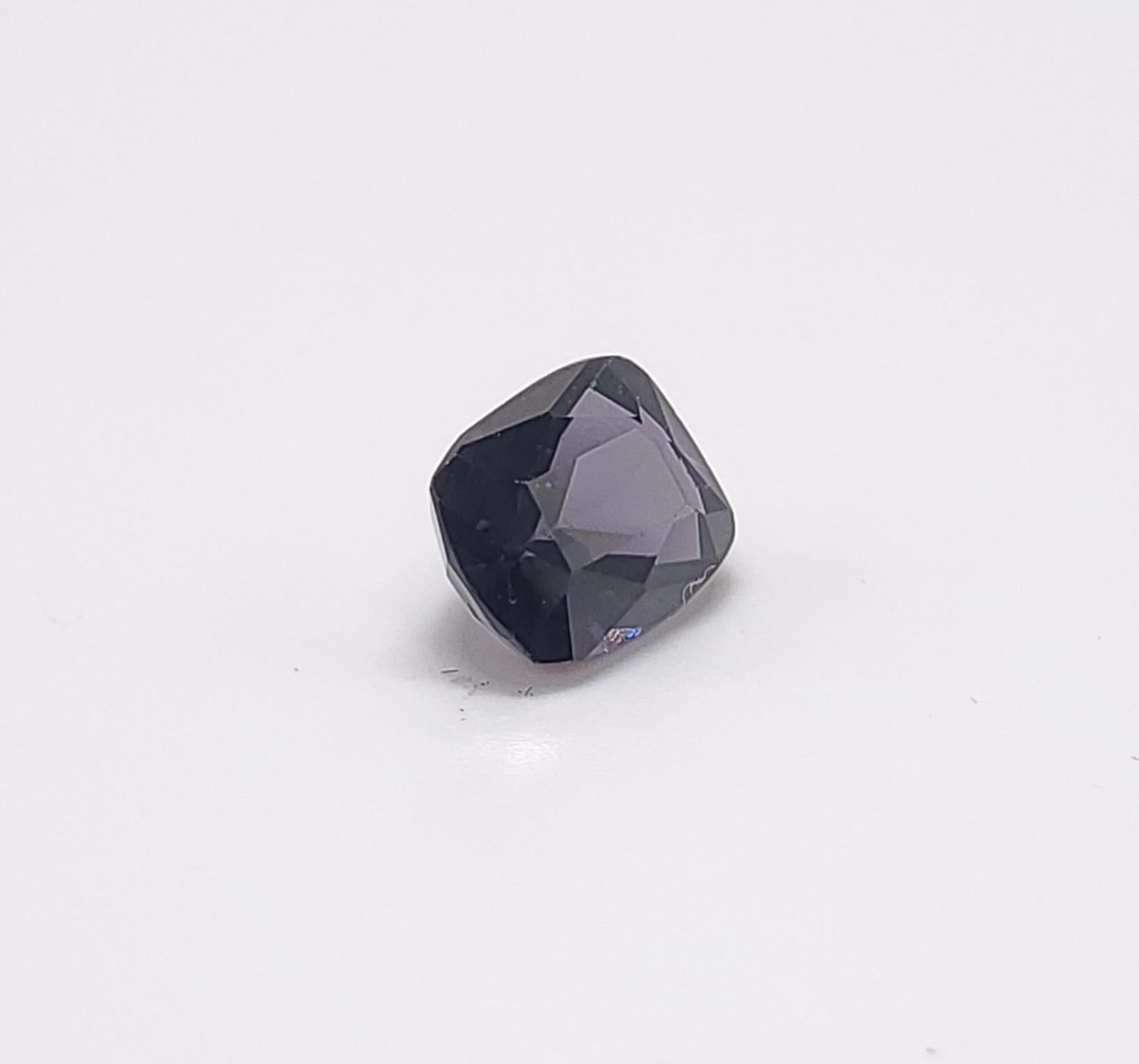 GIA Certified 1.81 Carat Spinel  For Sale 2